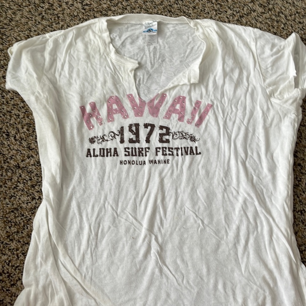 women’s hawaii tee